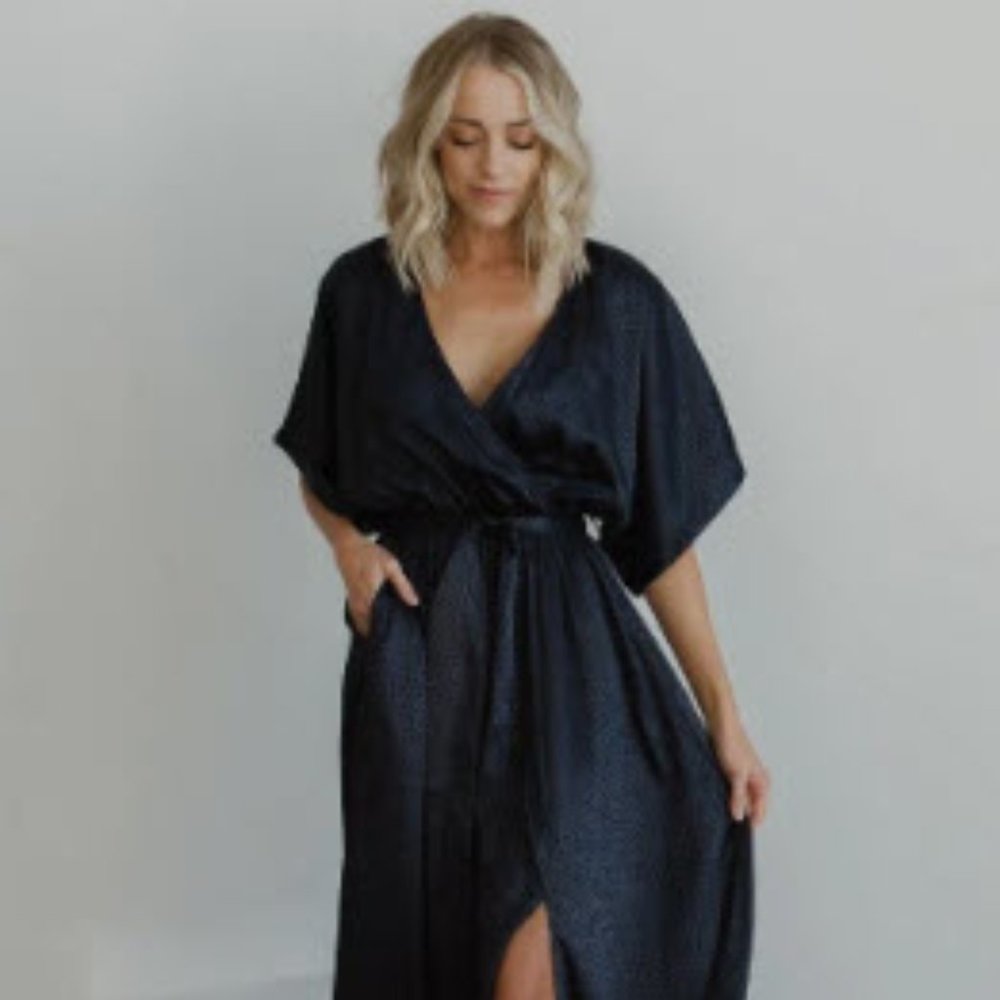 BALTIC BORN Savannah Print Kimono Maxi Dress Size XXL NWT Navy Blue